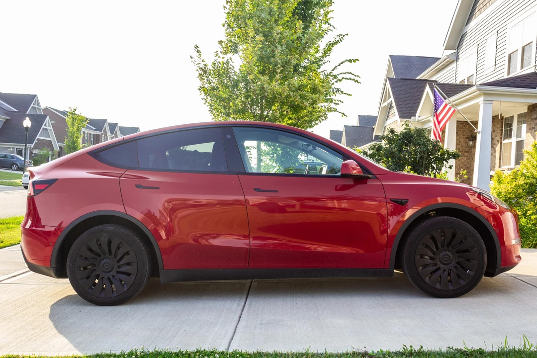 2022 Tesla Model Y - Image 11 of 31