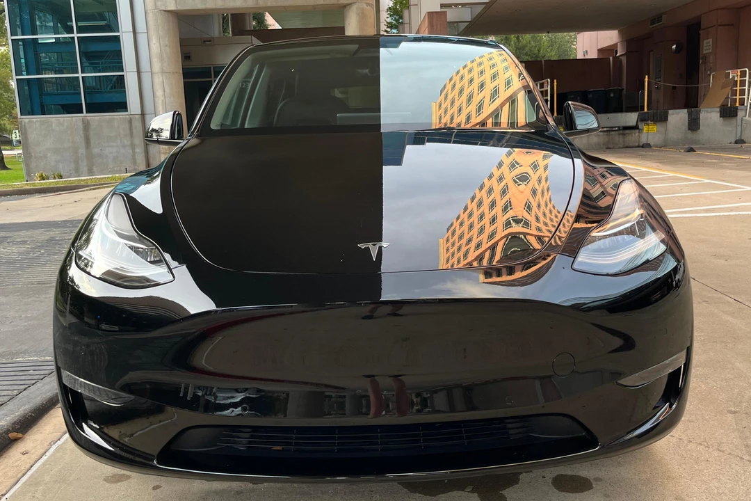 2022 Tesla Model Y - Image 2 of 31