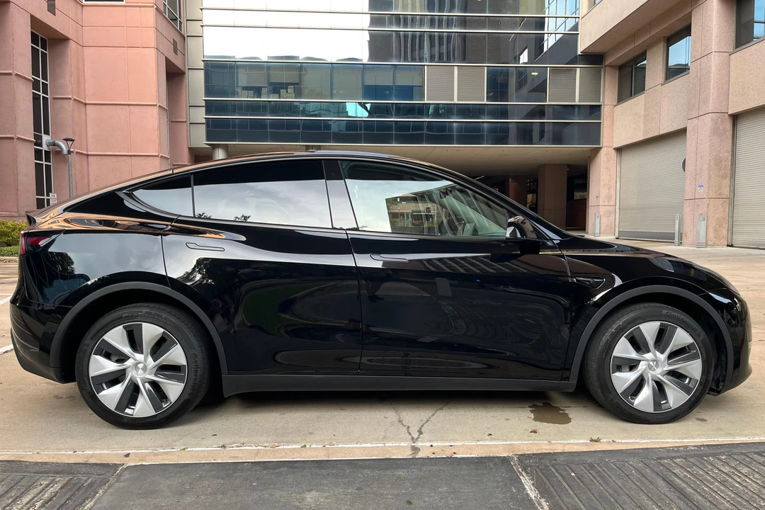 2022 Tesla Model Y - Image 3 of 31