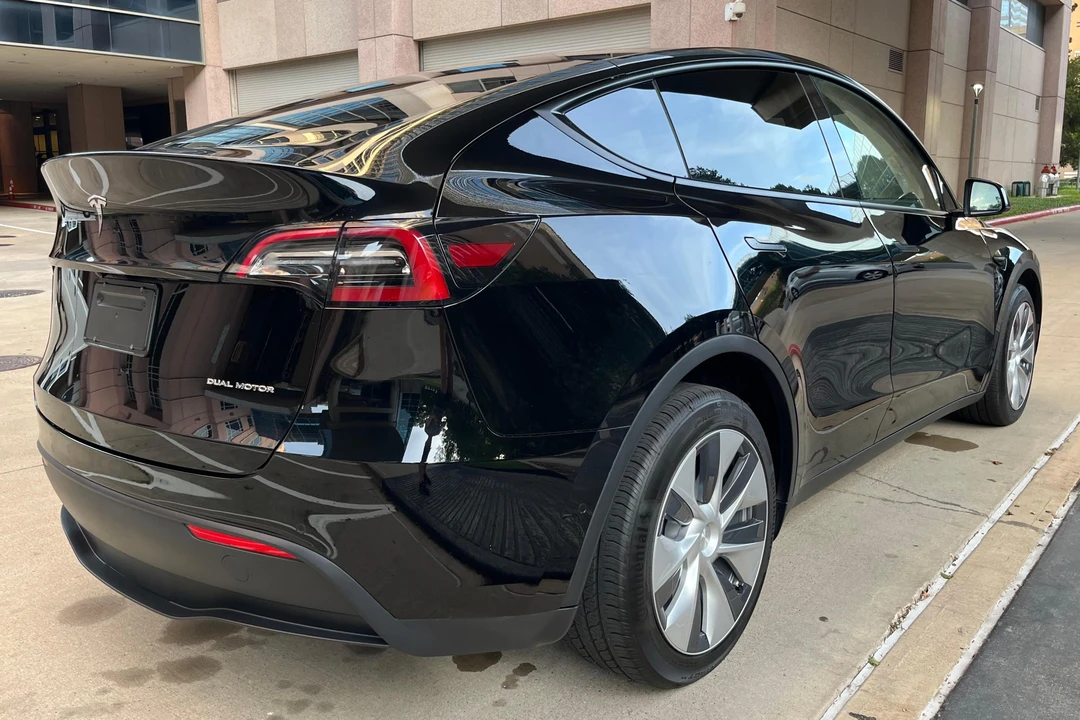 2022 Tesla Model Y - Image 4 of 31