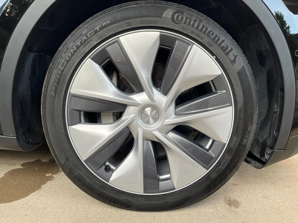 2022 Tesla Model Y - Image 30 of 31