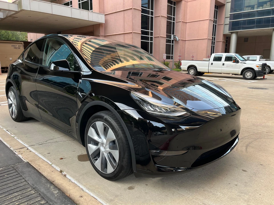 2022 Tesla Model Y - Image 9 of 31