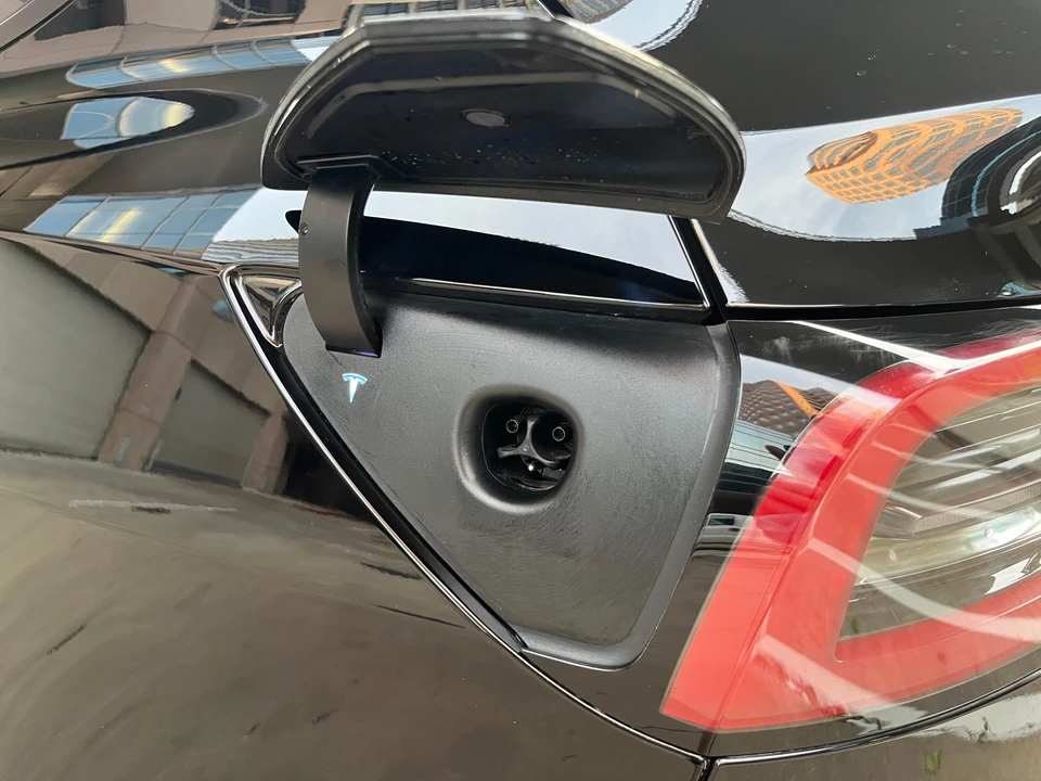 2022 Tesla Model Y - Image 18 of 31