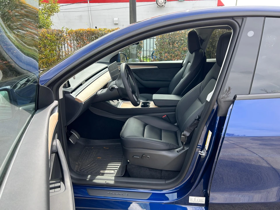2022 Tesla Model Y - Image 26 of 31