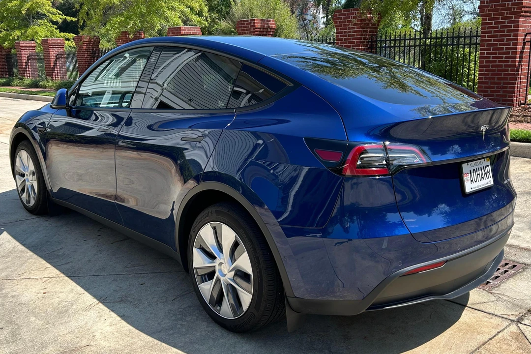 2022 Tesla Model Y - Image 8 of 31