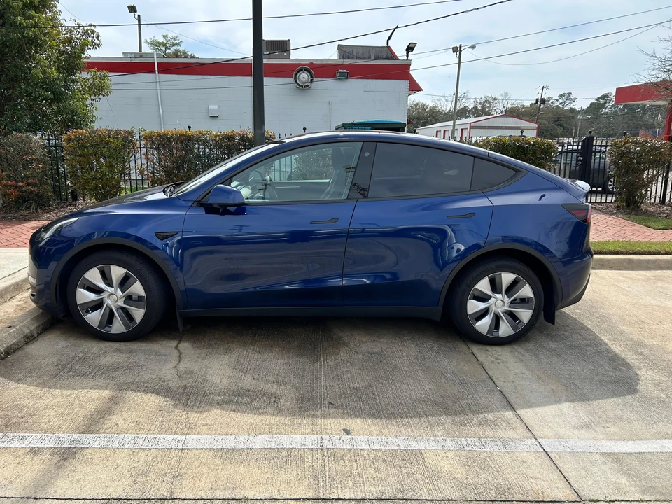 2022 Tesla Model Y - Image 7 of 31