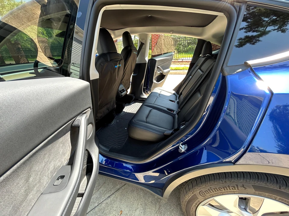 2022 Tesla Model Y - Image 28 of 31