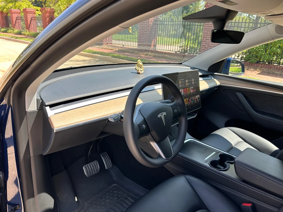 2022 Tesla Model Y - Image 30 of 31