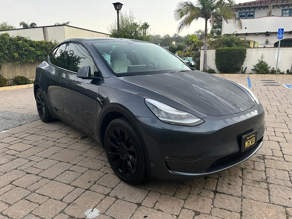 2022 Tesla Model Y - Image 19 of 31