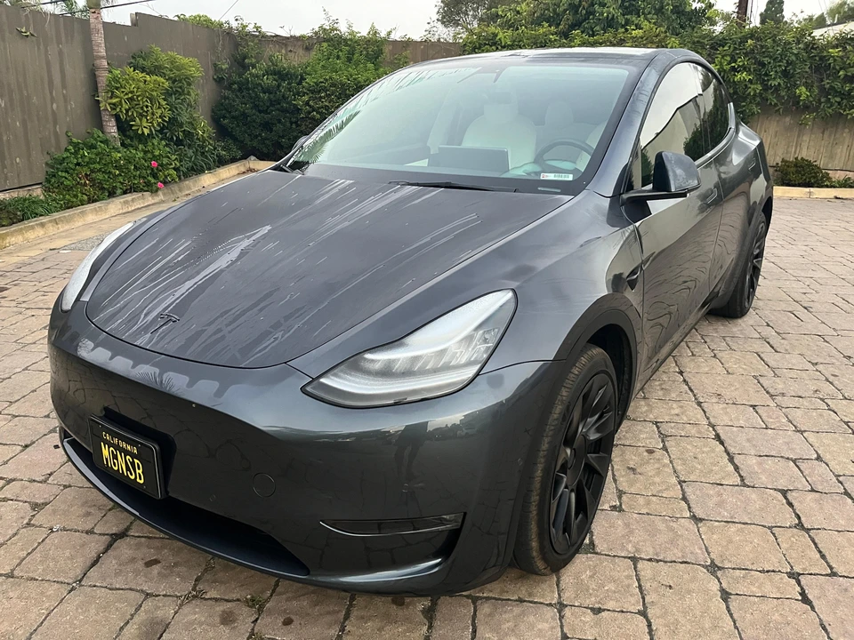 2022 Tesla Model Y - Image 8 of 31