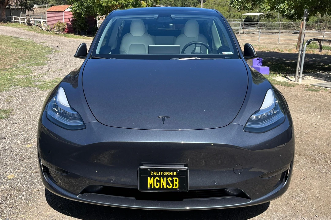 2022 Tesla Model Y - Image 2 of 31