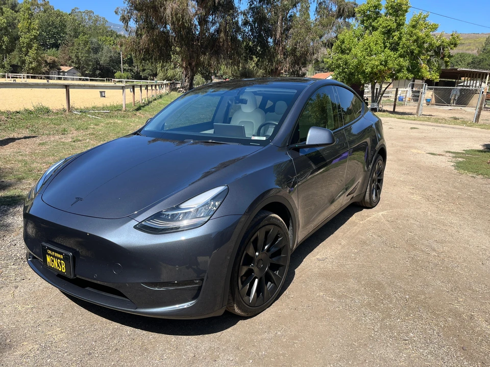 2022 Tesla Model Y - Image 10 of 31