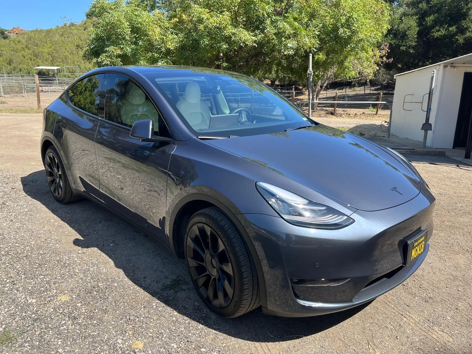 2022 Tesla Model Y - Image 18 of 31