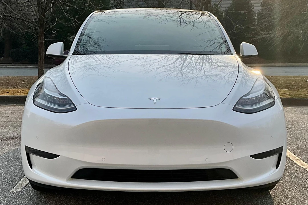 2022 Tesla Model Y - Image 2 of 31