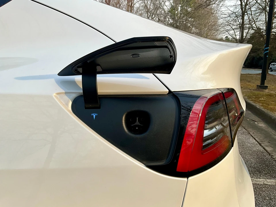 2022 Tesla Model Y - Image 15 of 31
