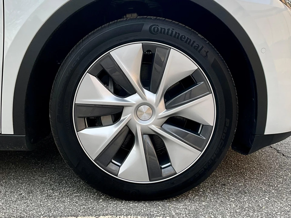 2022 Tesla Model Y - Image 19 of 31
