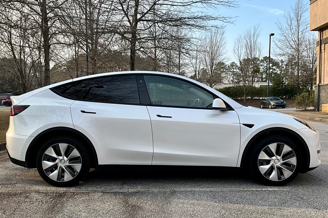 2022 Tesla Model Y - Image 3 of 31