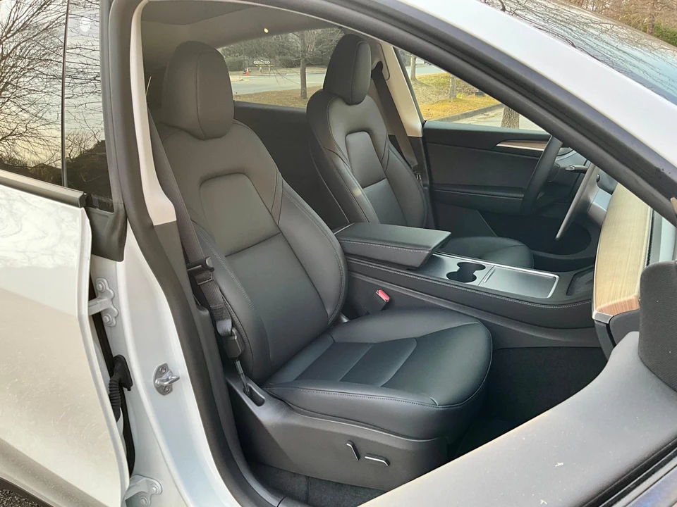 2022 Tesla Model Y - Image 28 of 31