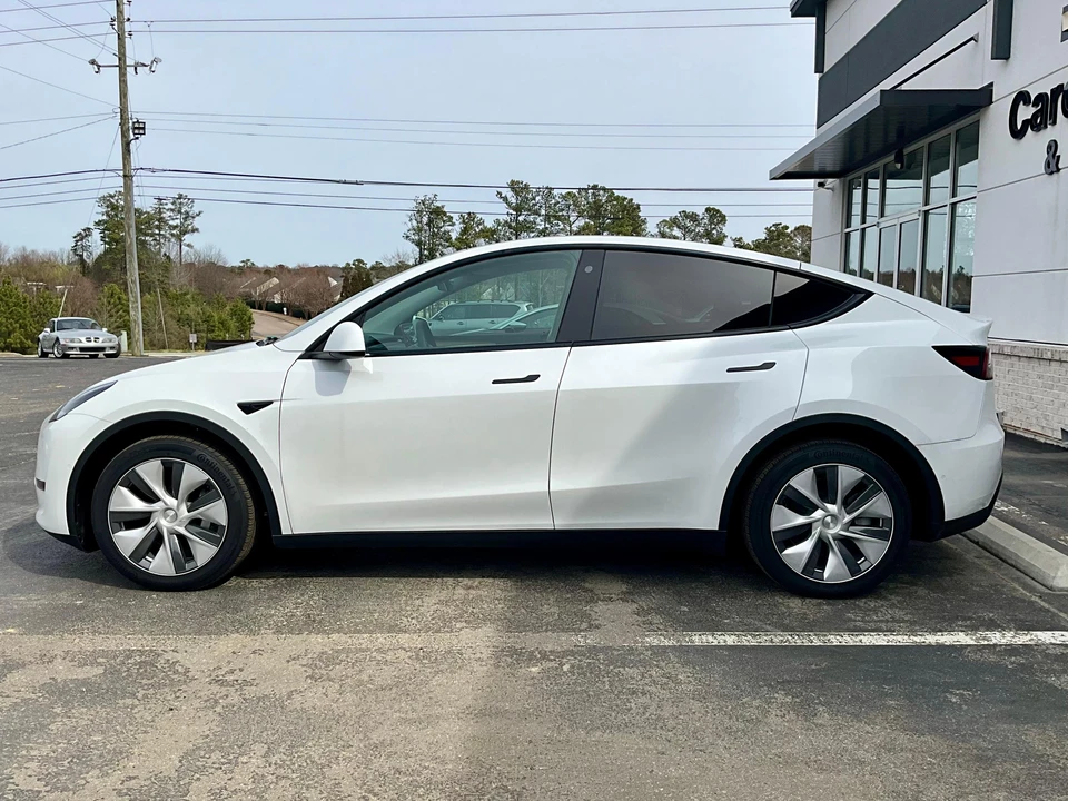 2022 Tesla Model Y - Image 7 of 31
