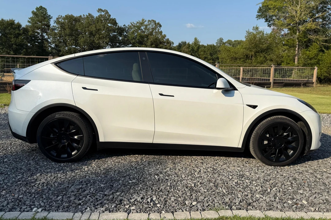 2022 Tesla Model Y - Image 3 of 31