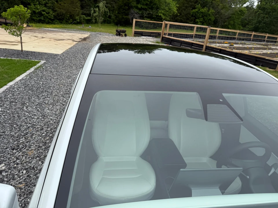 2022 Tesla Model Y - Image 16 of 31