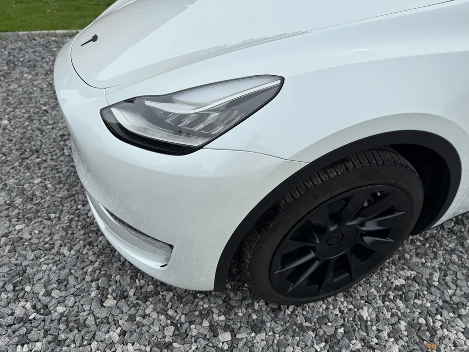 2022 Tesla Model Y - Image 25 of 31
