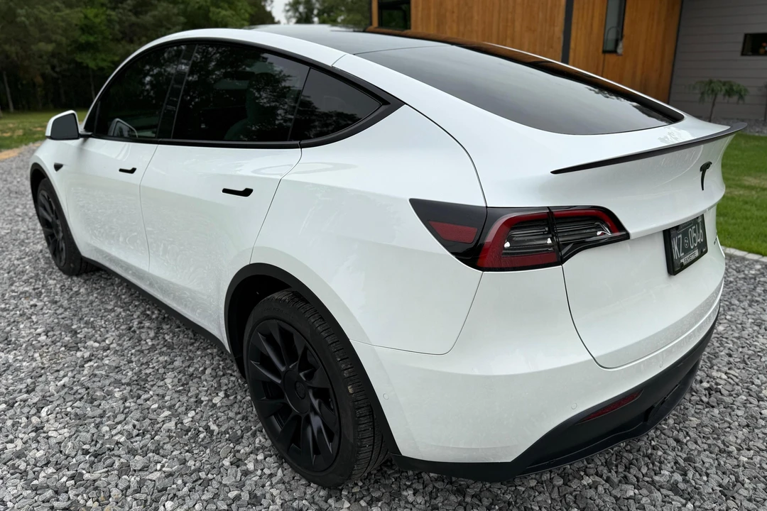 2022 Tesla Model Y - Image 4 of 31
