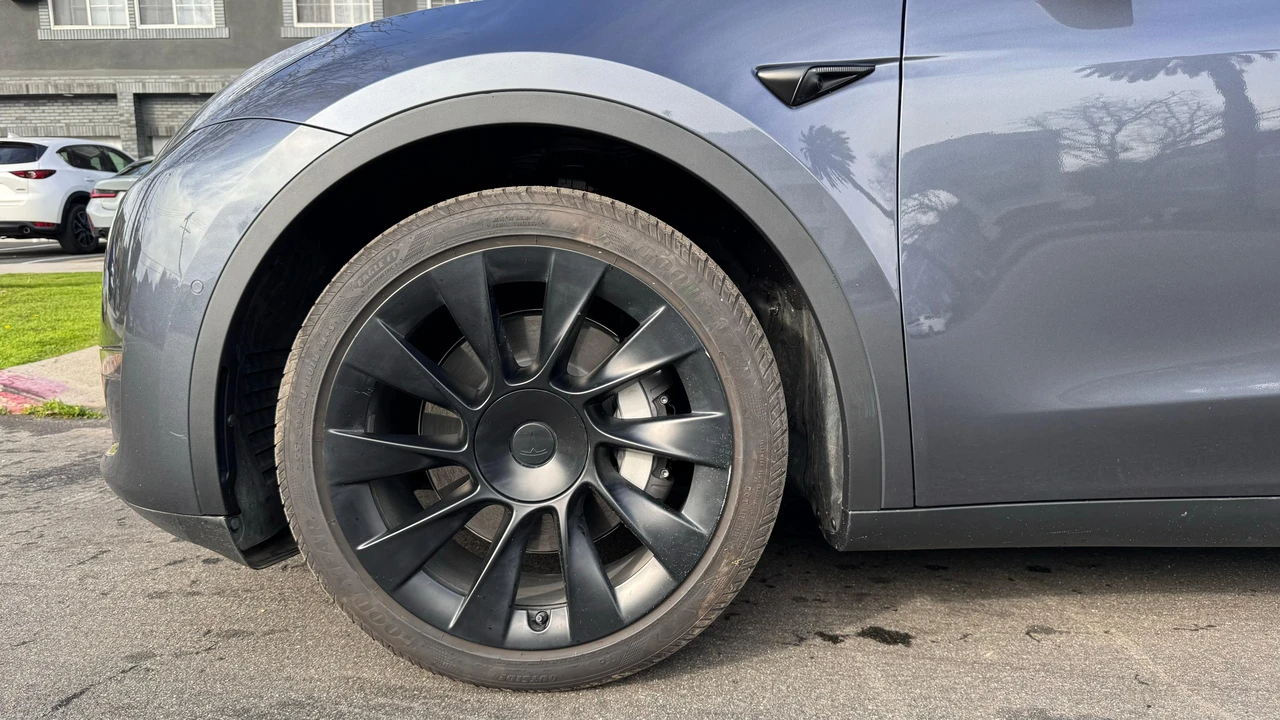 2022 Tesla Model Y - Image 19 of 31