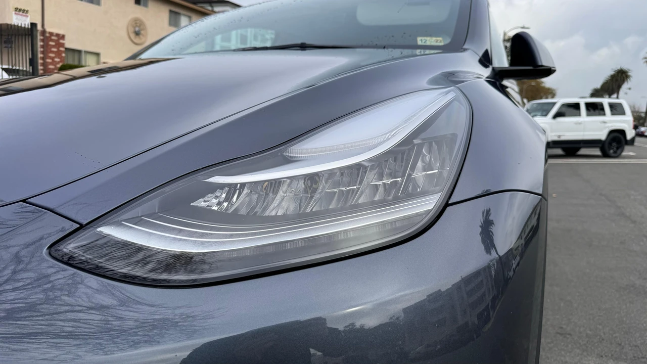 2022 Tesla Model Y - Image 11 of 31