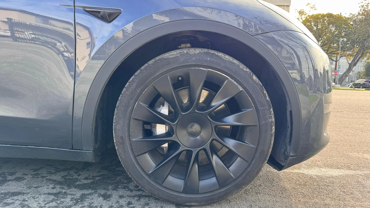 2022 Tesla Model Y - Image 22 of 31