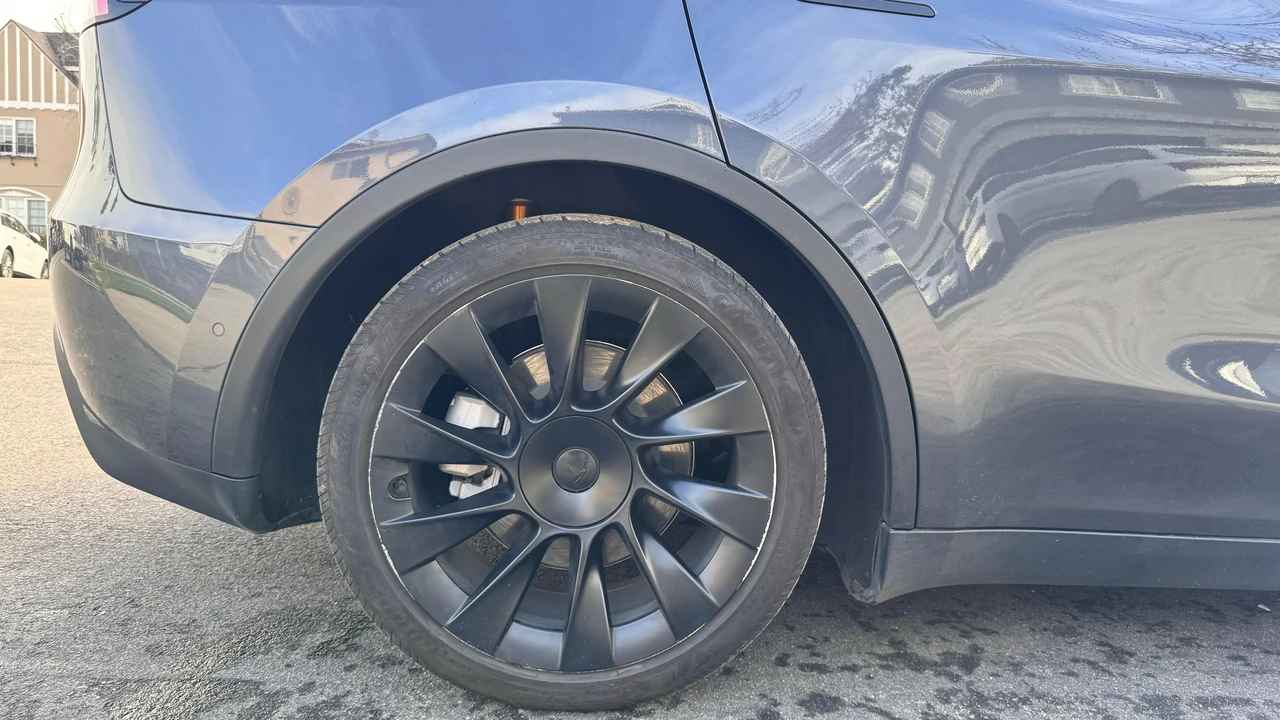 2022 Tesla Model Y - Image 21 of 31