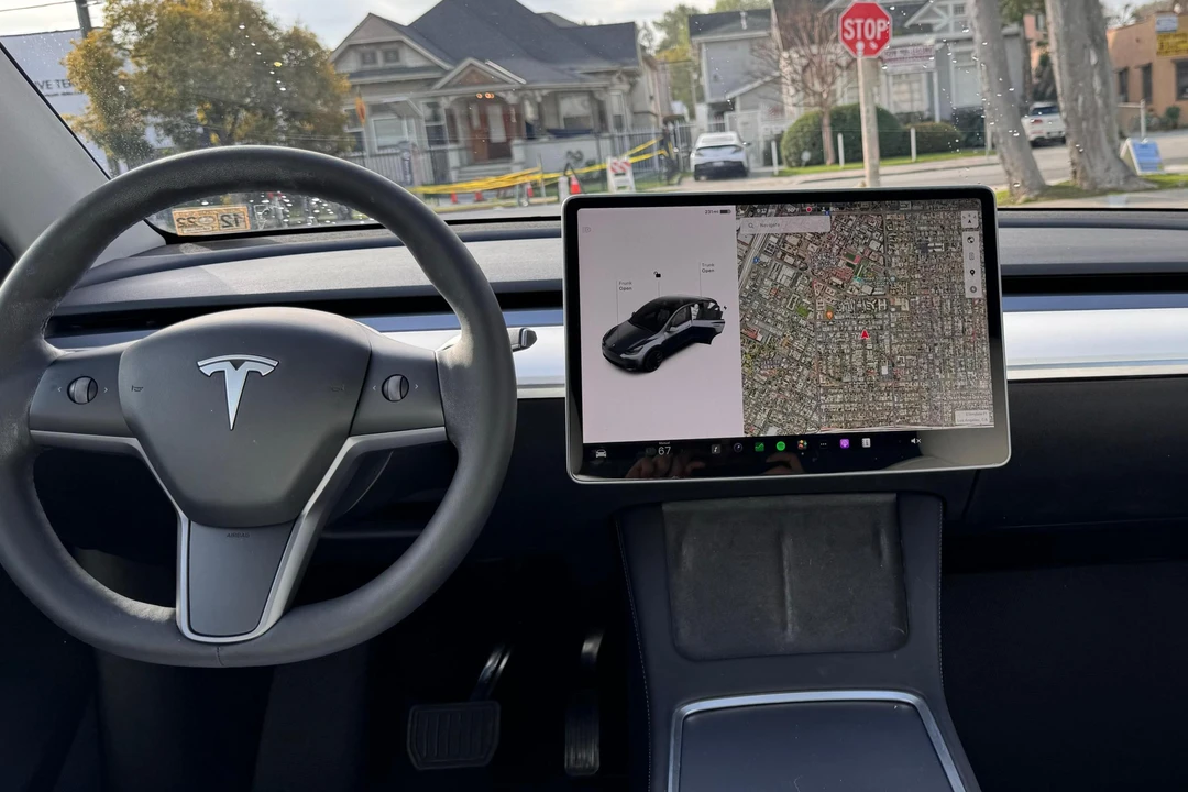 2022 Tesla Model Y - Image 23 of 31