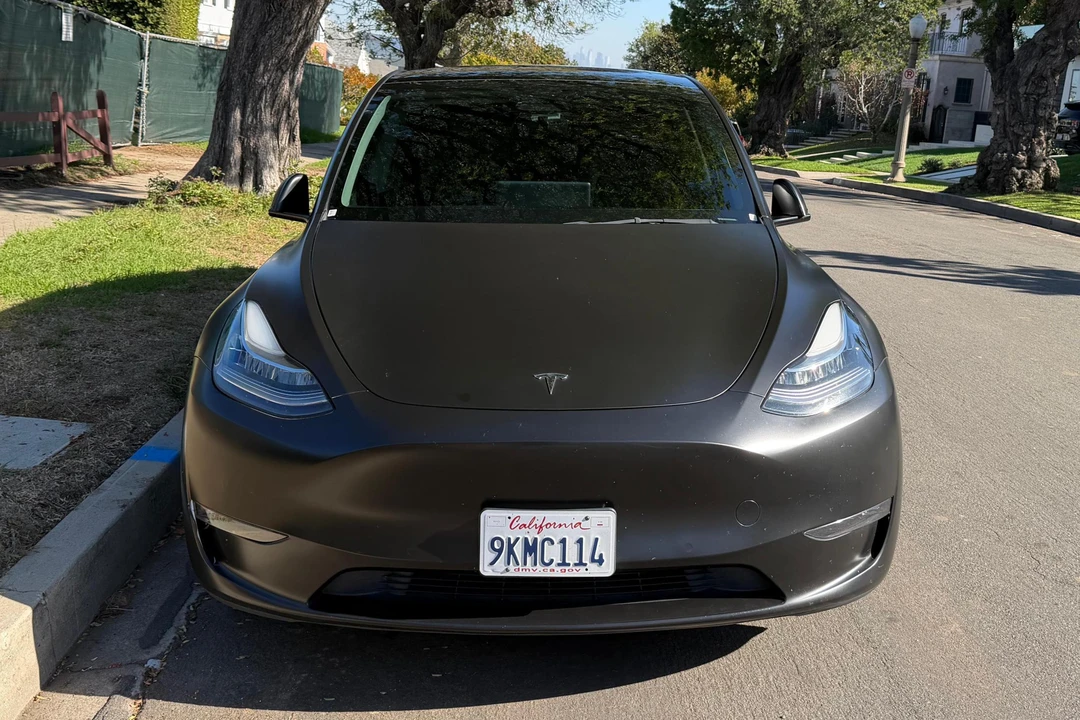 2022 Tesla Model Y - Image 2 of 31