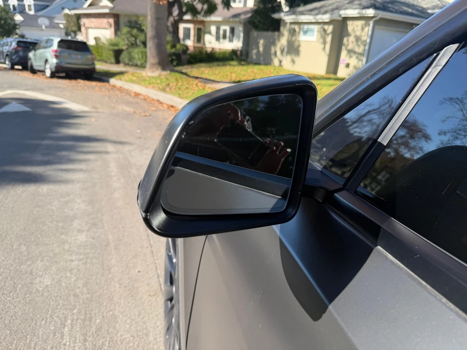 2022 Tesla Model Y - Image 15 of 31
