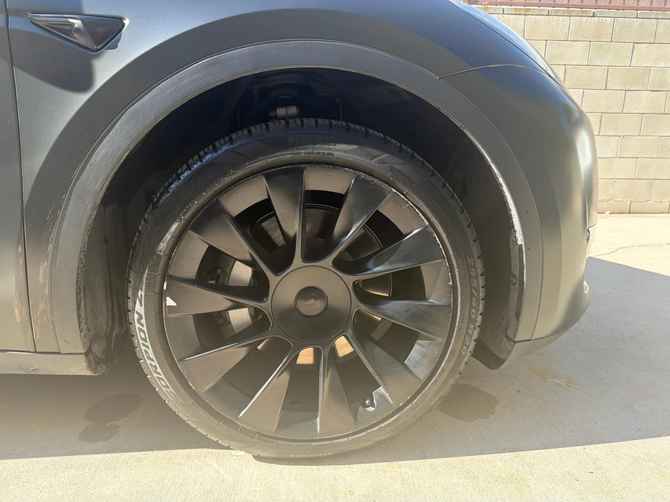 2022 Tesla Model Y - Image 28 of 31