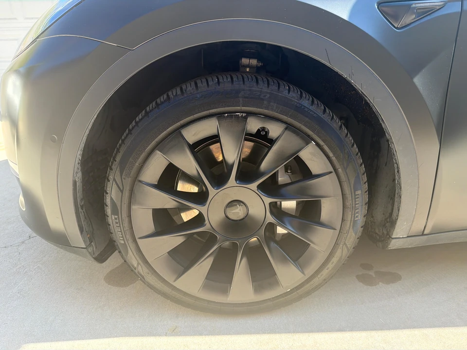 2022 Tesla Model Y - Image 25 of 31