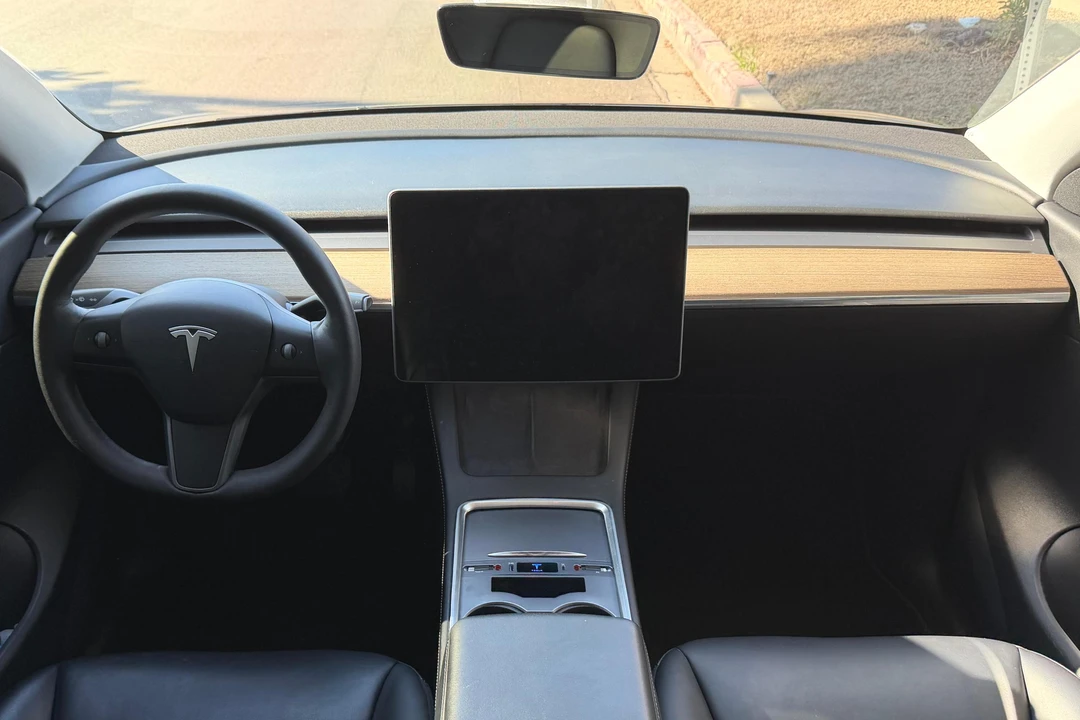 2022 Tesla Model Y - Image 29 of 31