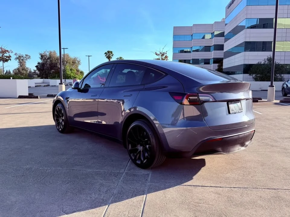 2022 Tesla Model Y - Image 6 of 20