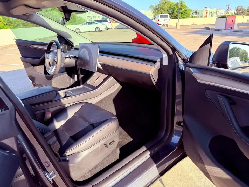 2022 Tesla Model Y - Image 12 of 20