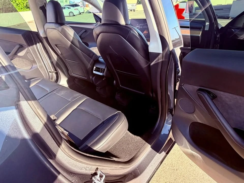2022 Tesla Model Y - Image 14 of 20