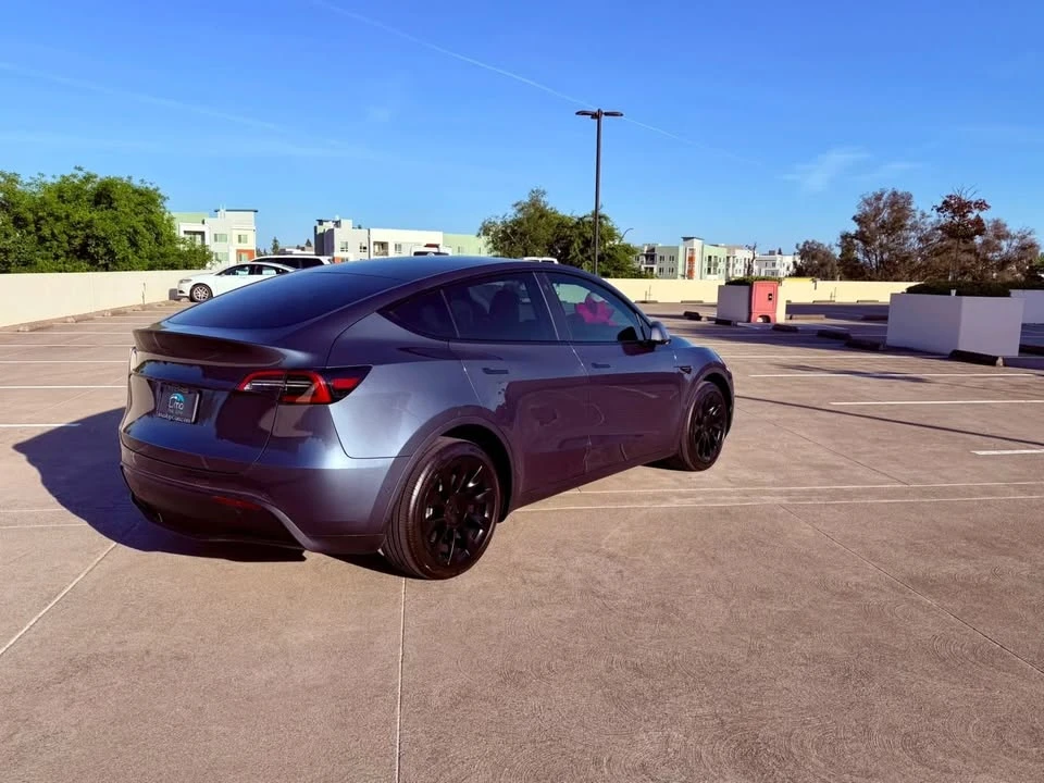2022 Tesla Model Y - Image 3 of 20