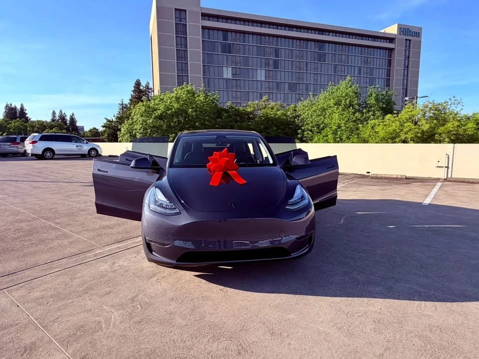 2022 Tesla Model Y - Image 19 of 20
