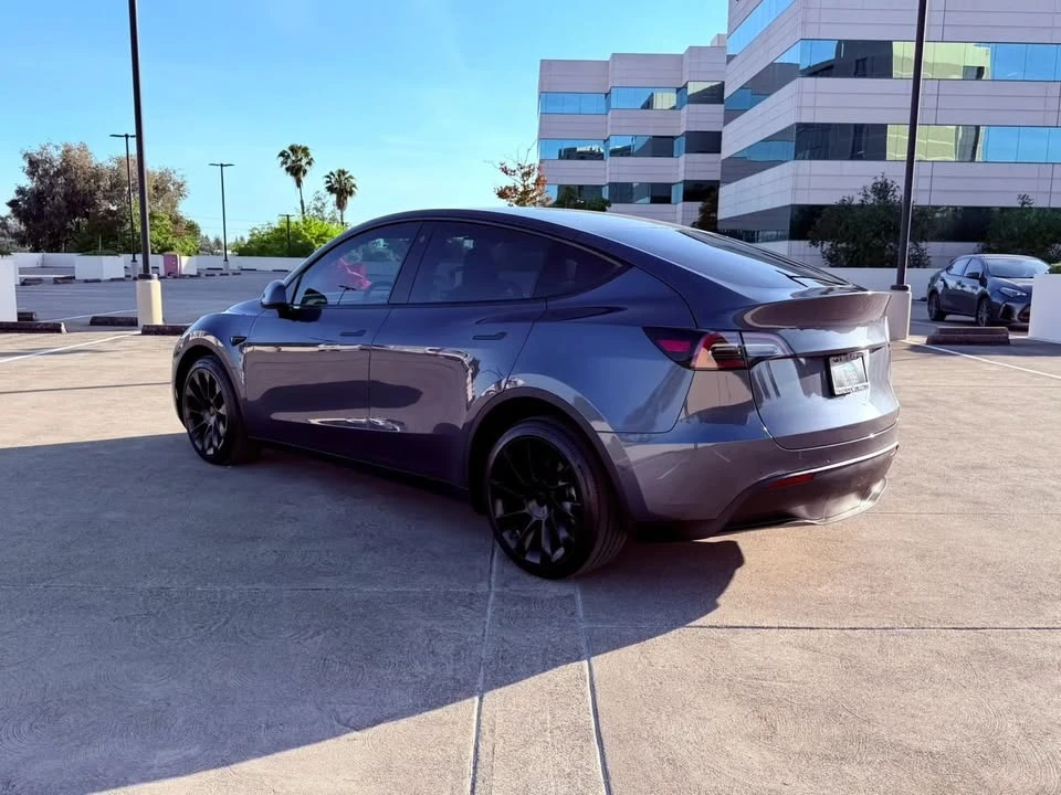 2022 Tesla Model Y - Image 7 of 20
