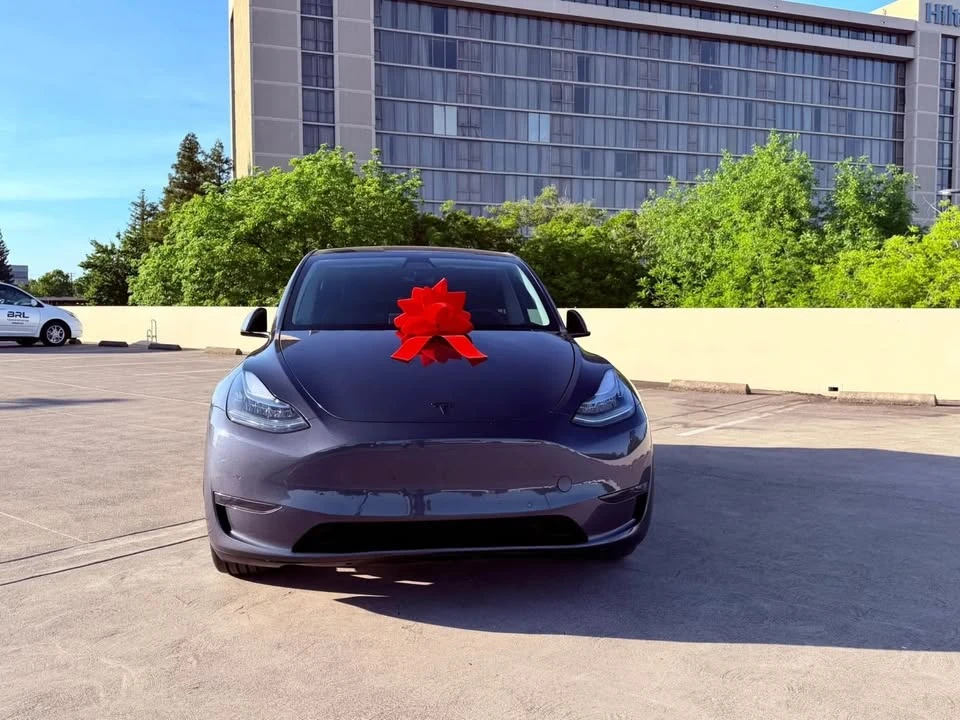 2022 Tesla Model Y - Image 10 of 20