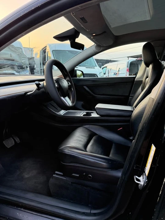 2022 Tesla Model Y - Image 11 of 13