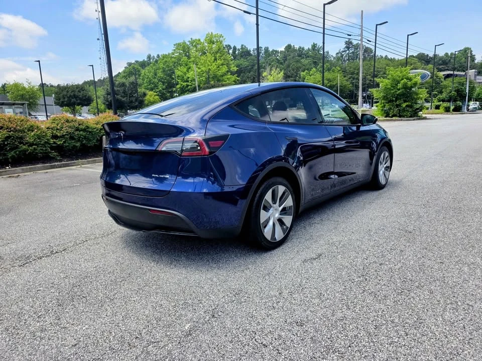 2022 Tesla Model Y - Image 12 of 15