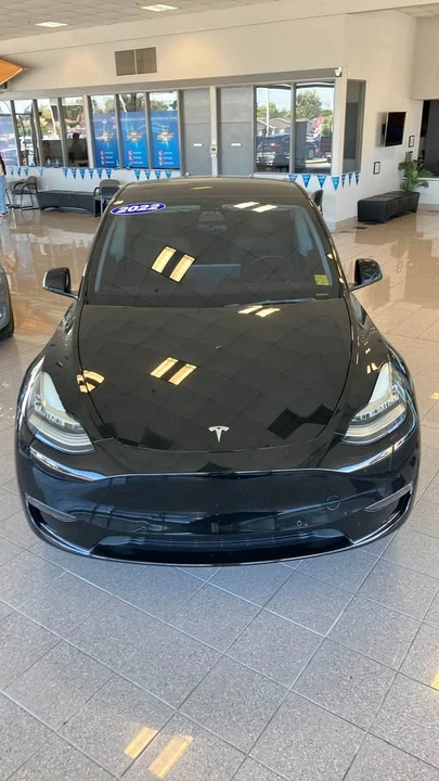 2022 Tesla Model Y - Image 5 of 8