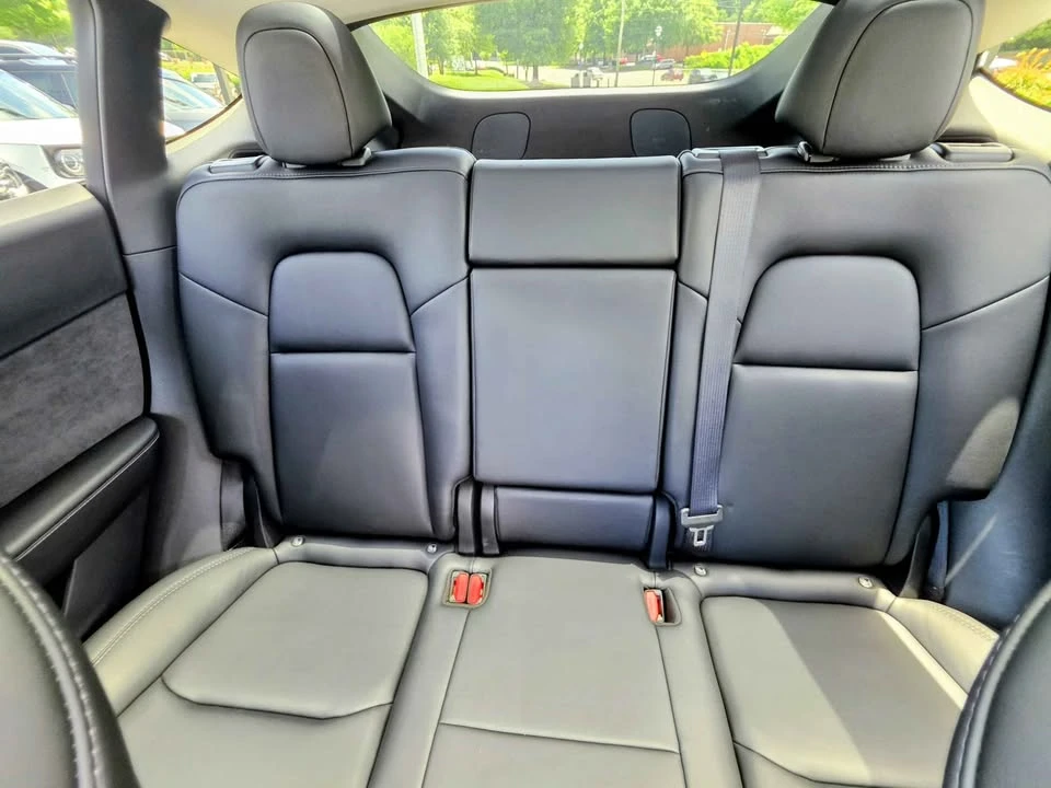 2022 Tesla Model Y - Image 8 of 15
