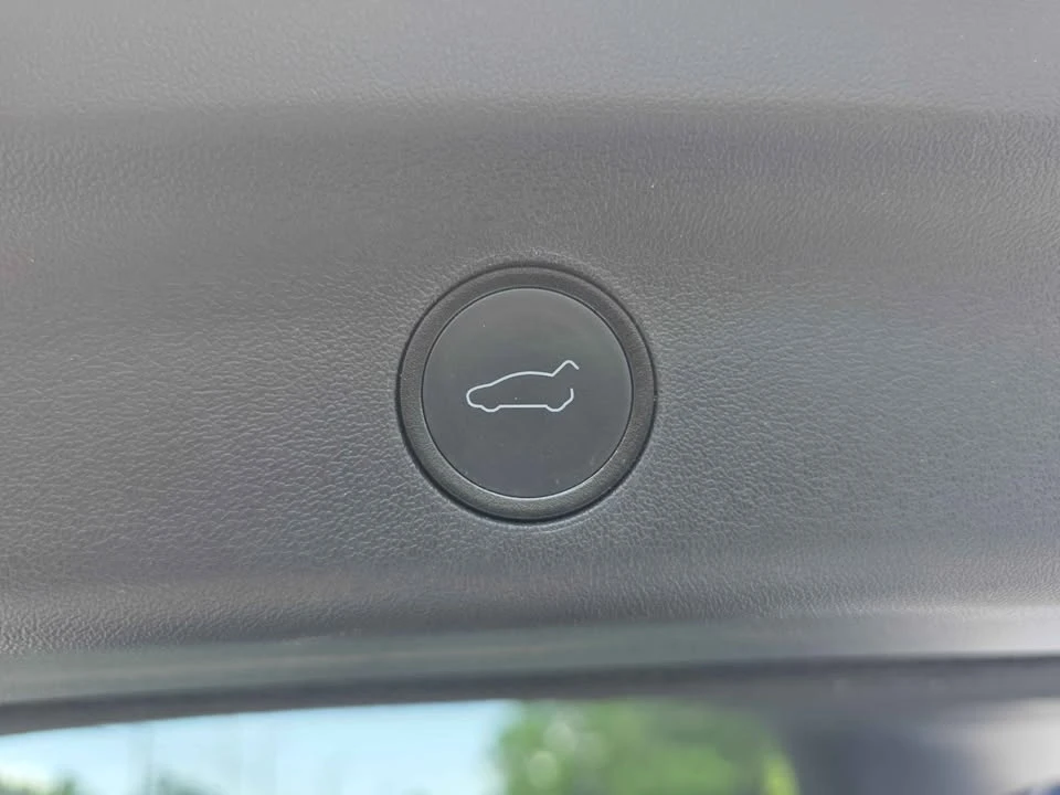 2022 Tesla Model Y - Image 11 of 15
