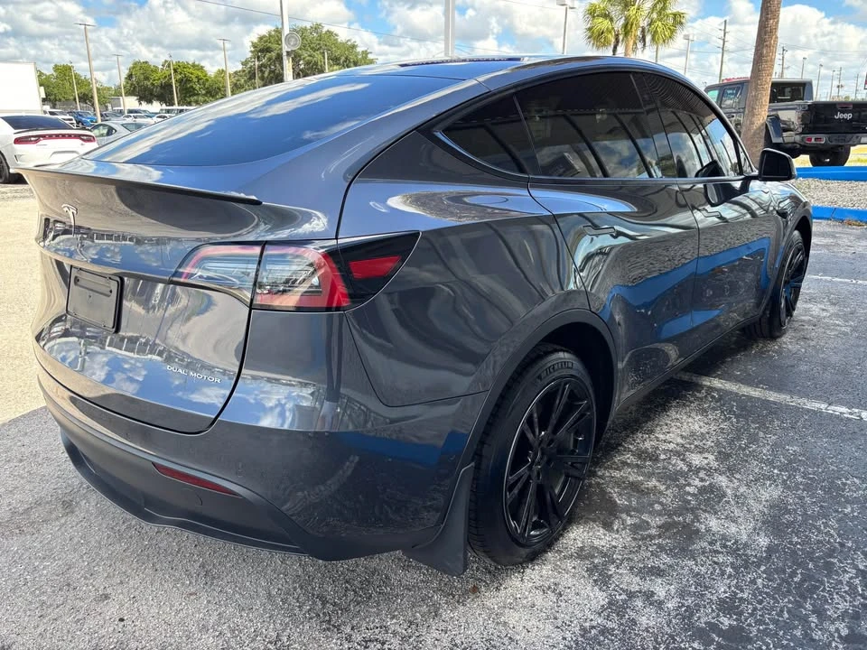 2022 Tesla Model Y - Image 5 of 13